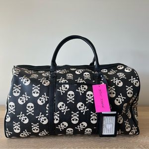 NWT BETSEY JOHNSON skull print xo speedy weekender duffle bag